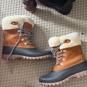 J Crew Perfect Winter Boots with Sherpa